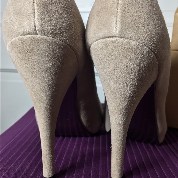 Steve Madden Light Beige Suede Pump Sz10 - Picture 6 of 7
